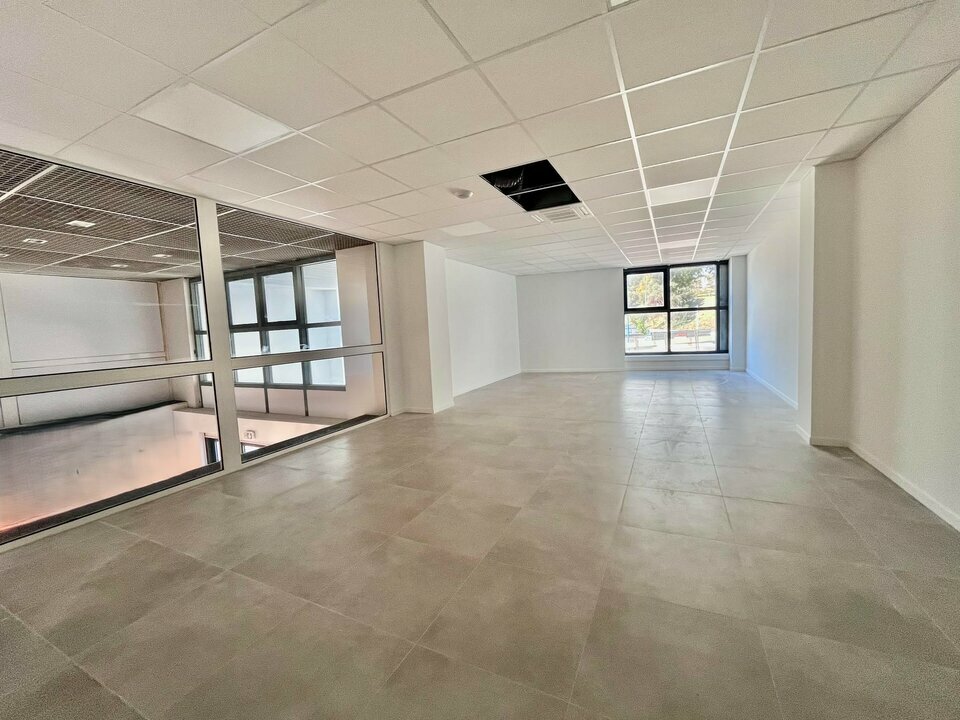 AZUREA COMMERCES   ENTREPRISES LOCATION-BUREAUX-VILLENEUVE_LOUBET-06