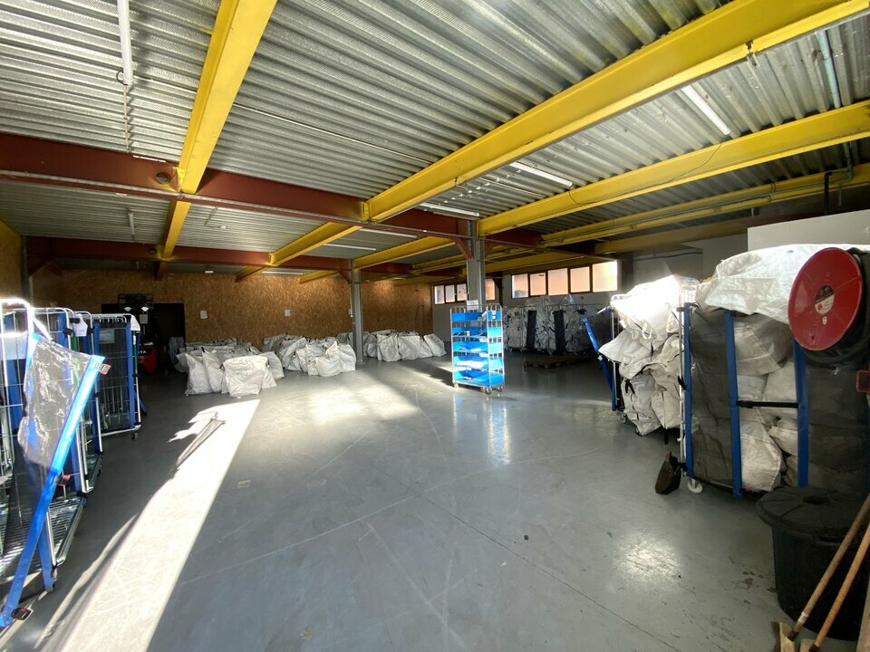 AZUREA COMMERCES   ENTREPRISES LOCATION-ENTREPOT-CARROS-06