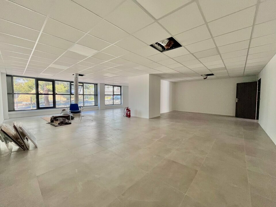 AZUREA COMMERCES   ENTREPRISES LOCATION-BUREAUX-VILLENEUVE_LOUBET-06