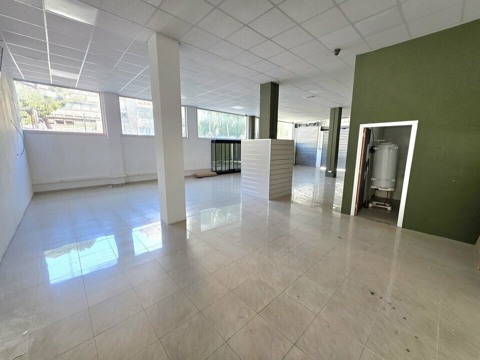 AZUREA COMMERCES   ENTREPRISES LOCATION-LOCAL COMMERCIAL-NICE-06