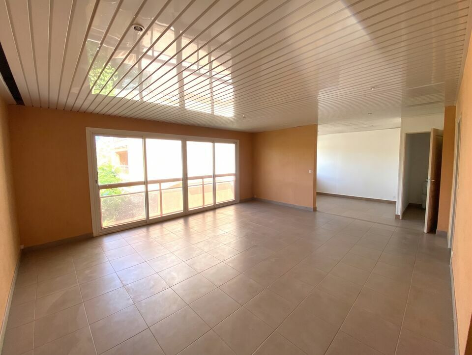 AZUREA COMMERCES   ENTREPRISES LOCATION-BUREAUX-LE_CANNET-06