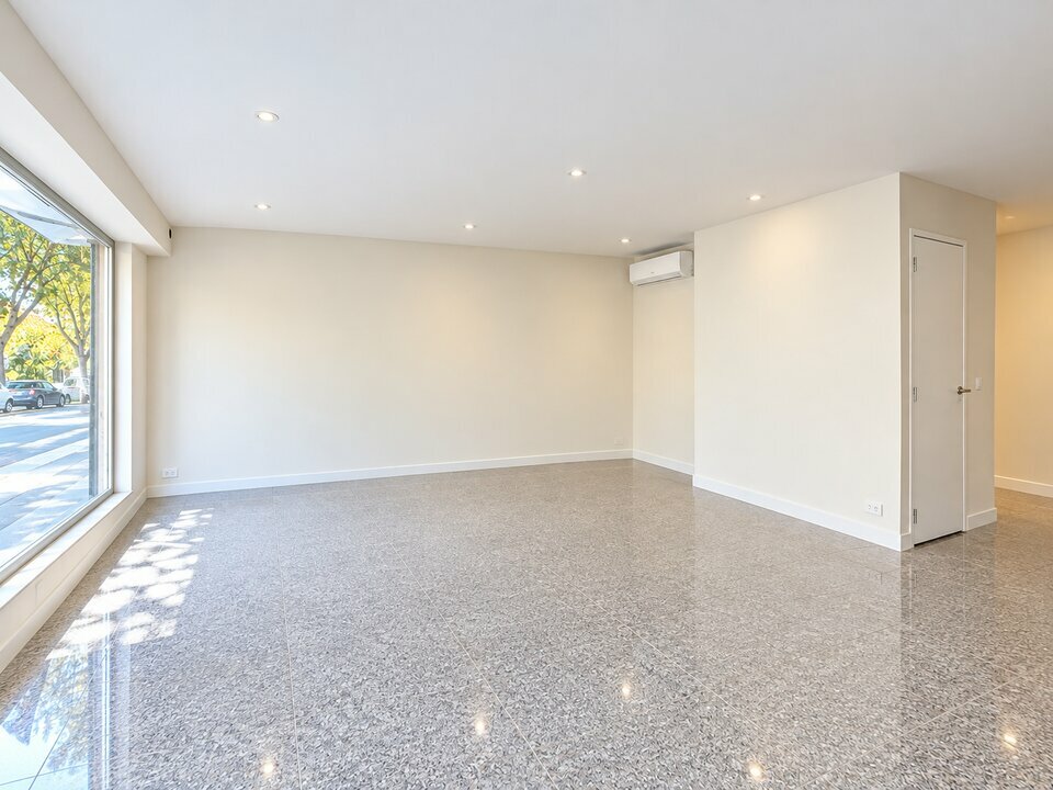 AZUREA COMMERCES   ENTREPRISES VENTE-LOCAL COMMERCIAL-NICE-06