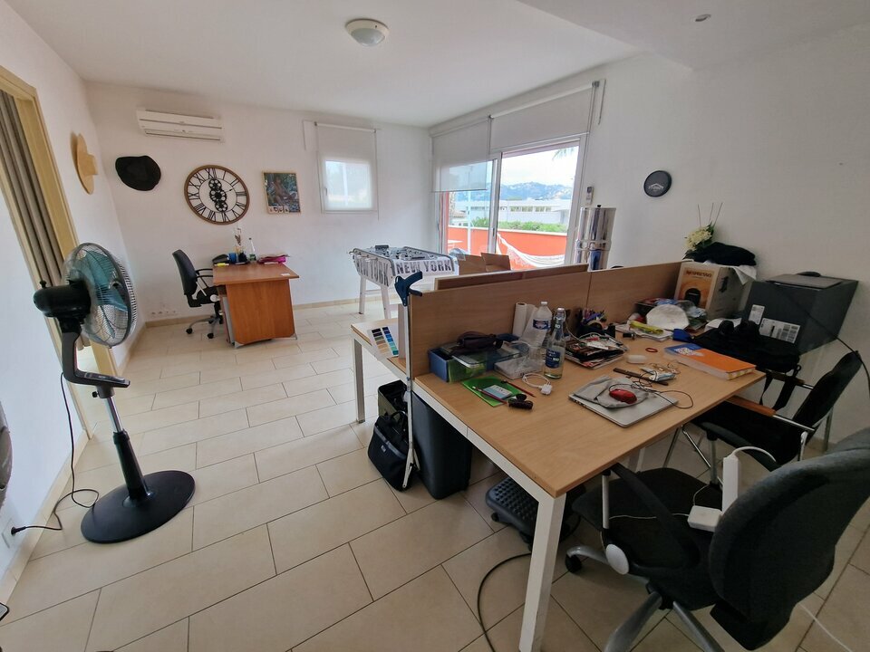 AZUREA COMMERCES   ENTREPRISES LOCATION-BUREAUX-SAINT_LAURENT_DU_VAR-06
