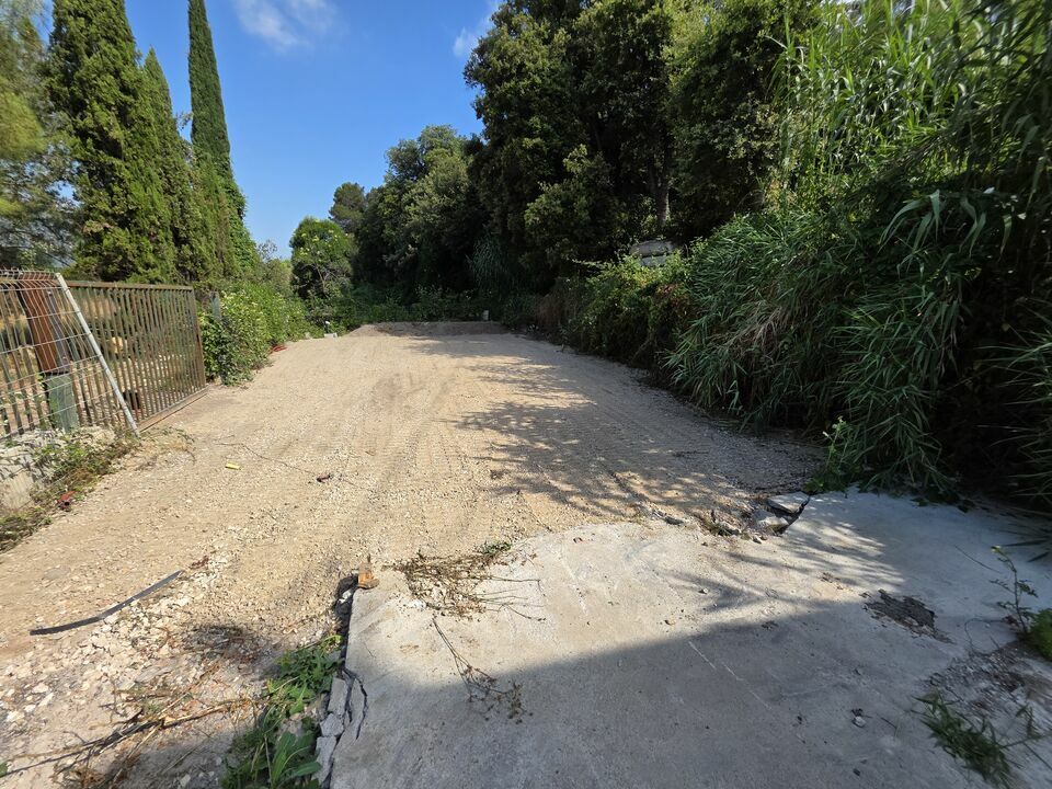 AZUREA COMMERCES   ENTREPRISES LOCATION-TERRAIN-CASTAGNIERS-06
