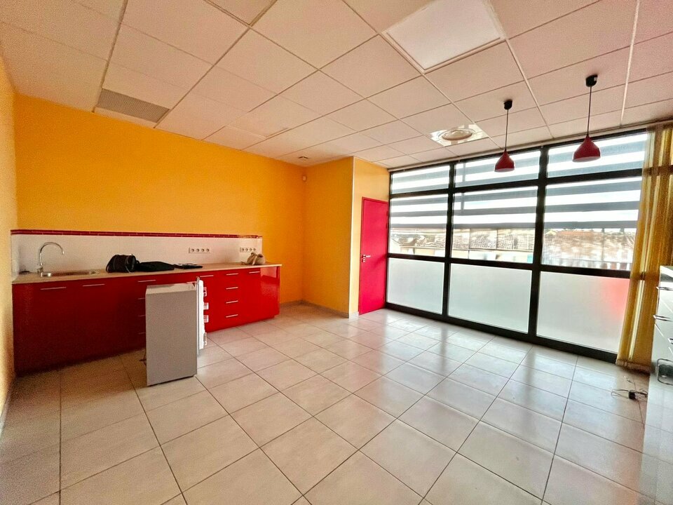 AZUREA COMMERCES   ENTREPRISES LOCATION-BUREAUX-PUGET_SUR_ARGENS-83