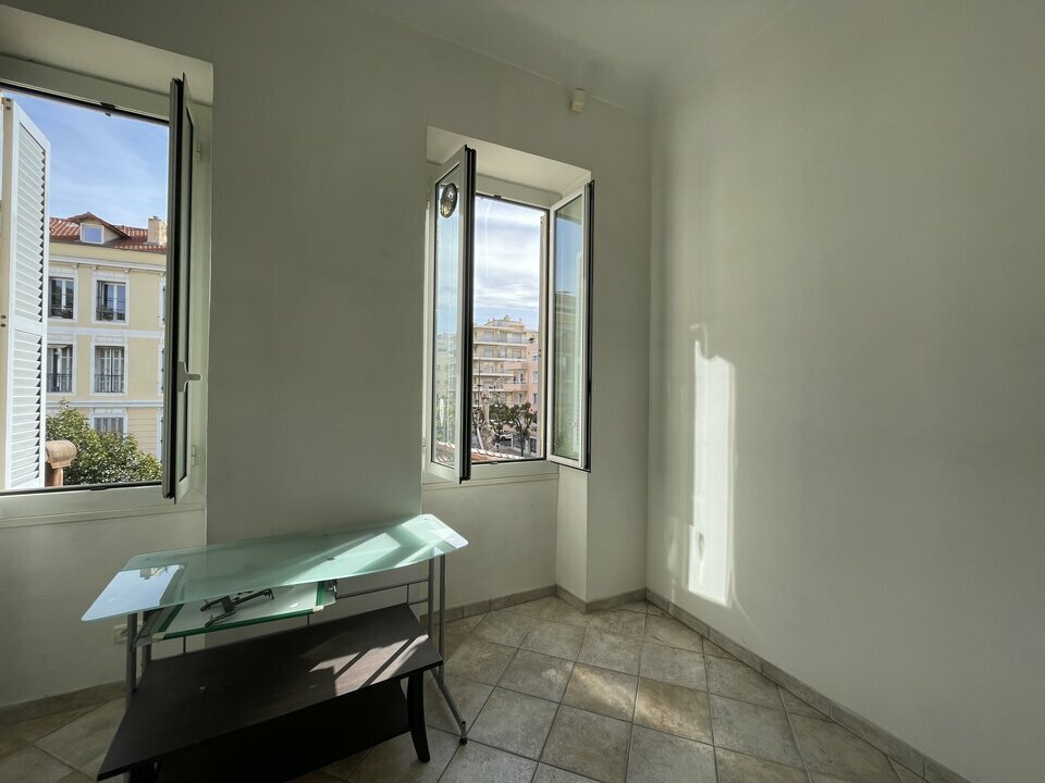 AZUREA COMMERCES   ENTREPRISES LOCATION-BUREAUX-MENTON-06