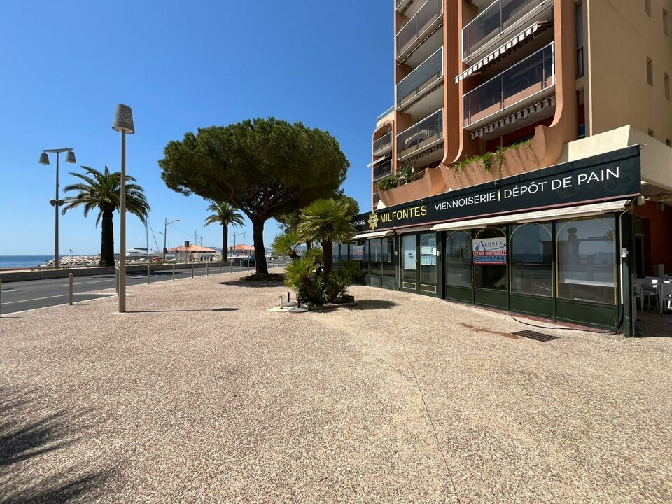 AZUREA COMMERCES   ENTREPRISES LOCATION-LOCAL COMMERCIAL-FREJUS-83
