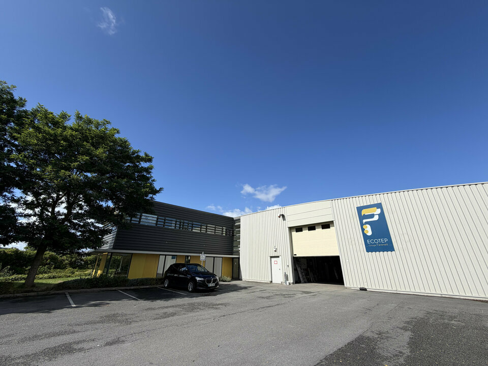 QUADRA TRANSACTION LOCATION-ENTREPOT-DOUVRIN-62