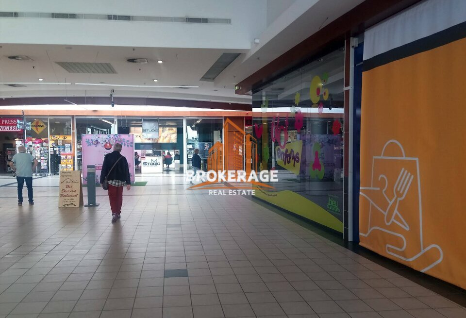 BROKERAGE RE LOCATION-LOCAL COMMERCIAL-DOMERAT-03