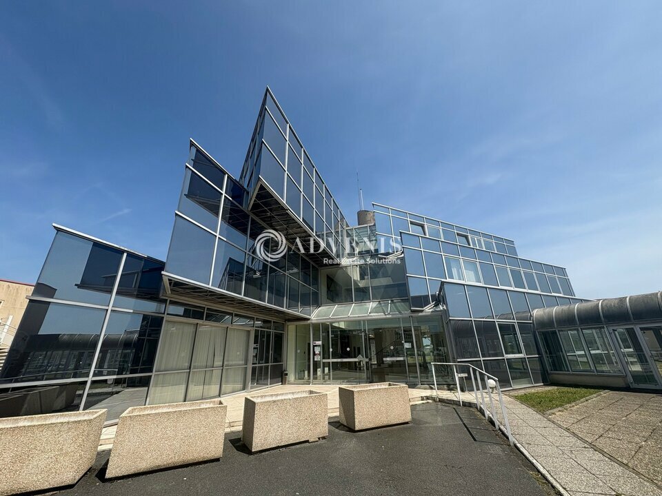 ADVENIS CONSEIL IDF OUEST LOCATION-BUREAUX-LES_ESSARTS_LE_ROI-78
