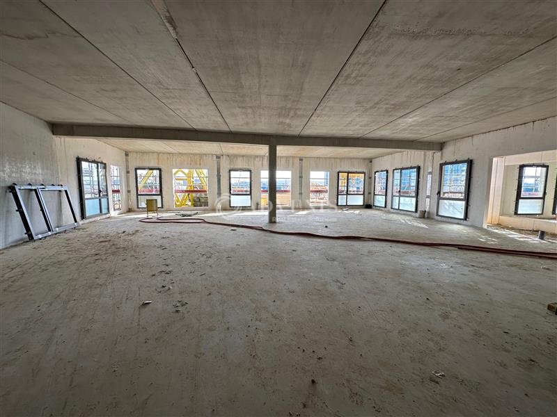 ADVENIS CONSEIL IDF EST VENTE-BUREAUX-SERRIS-77