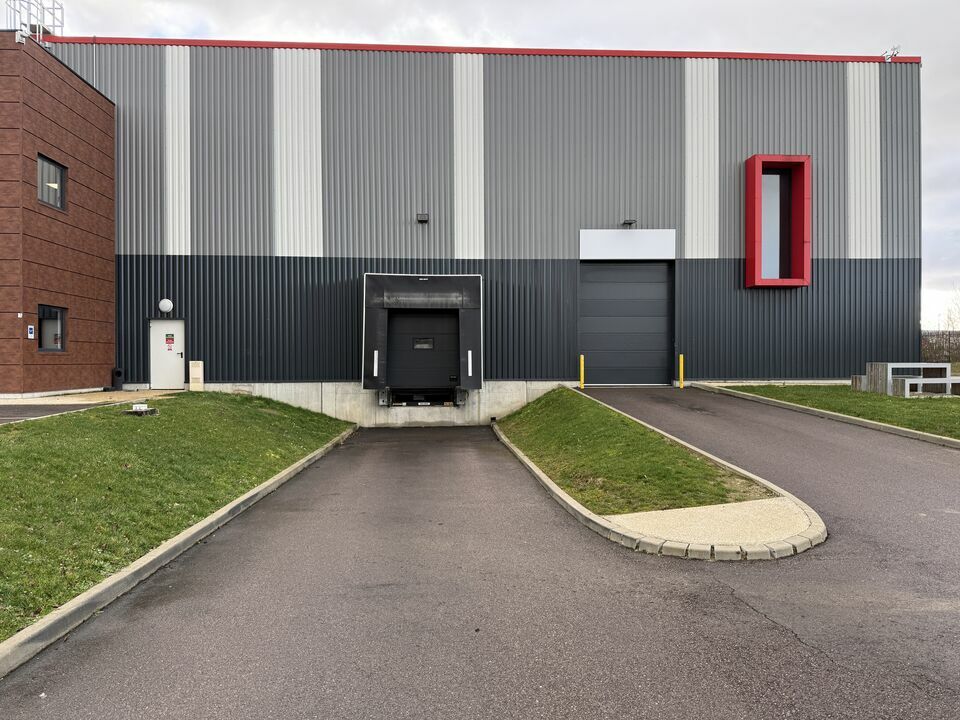 FRANCE LOCAUX LOCATION-ENTREPOT-LE_THILLAY-95