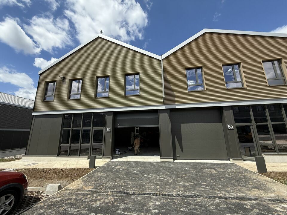 FRANCE LOCAUX LOCATION-LOCAL D'ACTIVITE-GROSLAY-95