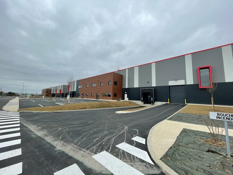 FRANCE LOCAUX LOCATION-ENTREPOT-LE_THILLAY-95