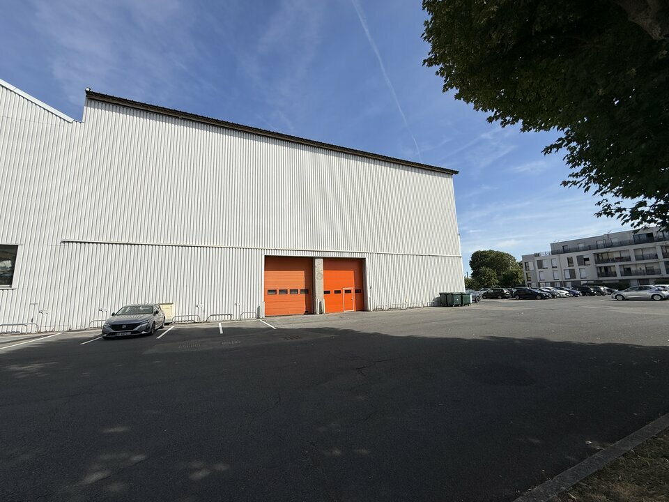 FRANCE LOCAUX LOCATION-ENTREPOT-PERSAN-95