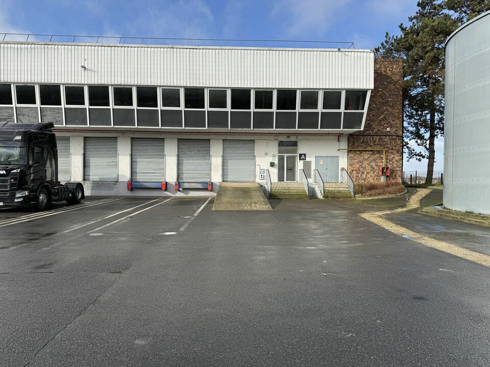 FRANCE LOCAUX LOCATION-ENTREPOT-MARLY-LA-VILLE-95