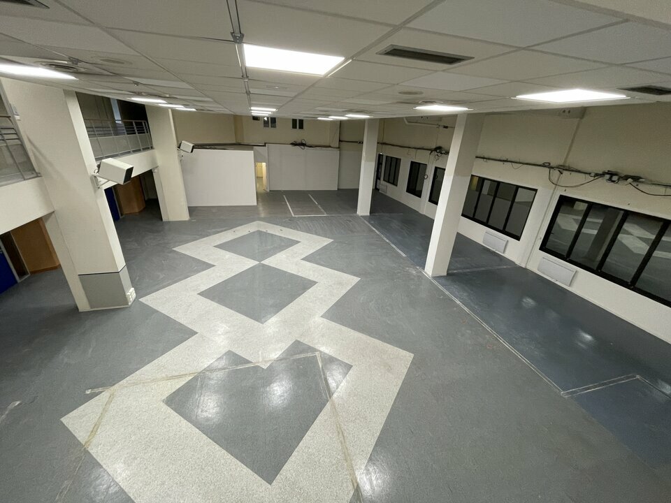 FRANCE LOCAUX LOCATION-BUREAUX-DRANCY-93