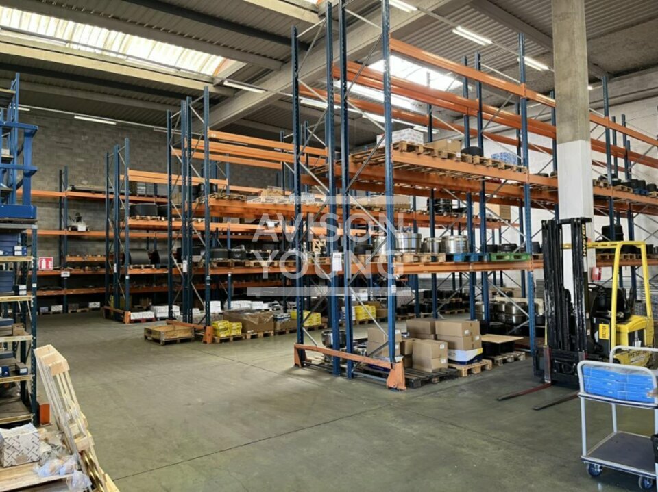 AVISON YOUNG LOCATION-LOCAL D'ACTIVITE-GENNEVILLIERS-92