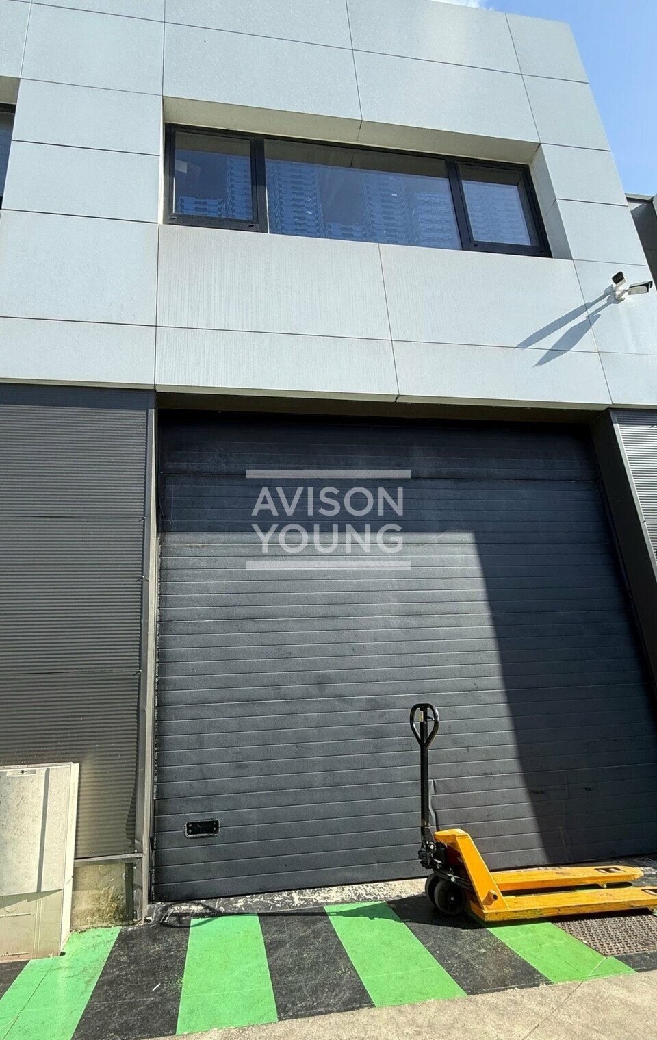 AVISON YOUNG LOCATION-LOCAL D'ACTIVITE-ROMAINVILLE-93