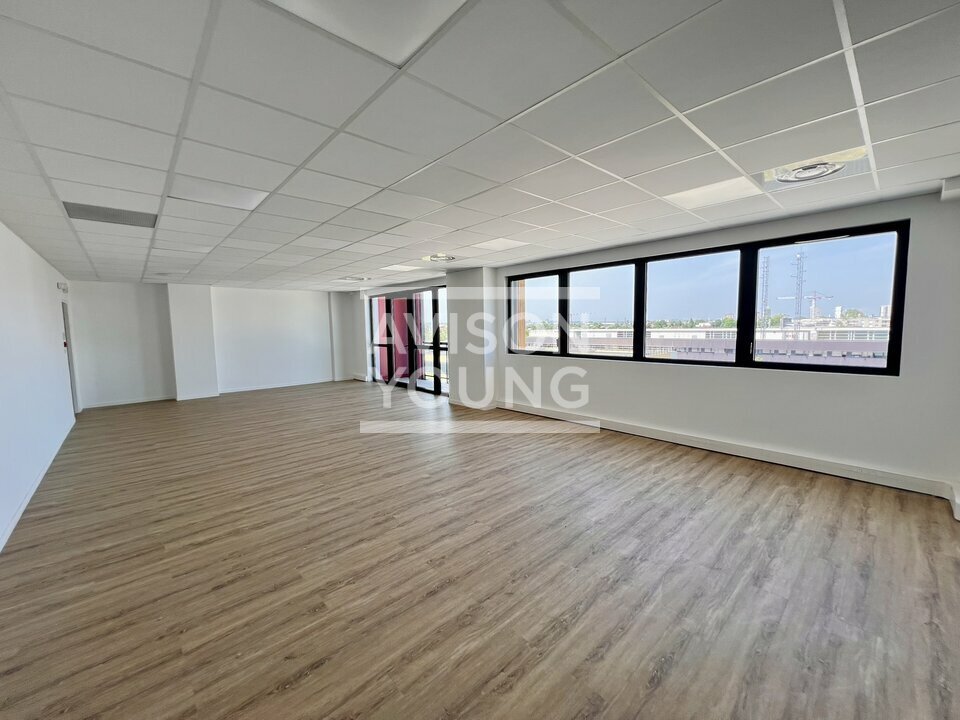 AVISON YOUNG LOCATION-LOCAL D'ACTIVITE-BOBIGNY-93