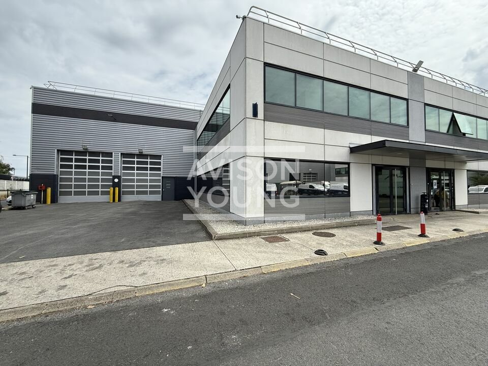 AVISON YOUNG LOCATION-LOCAL D'ACTIVITE-GENNEVILLIERS-92