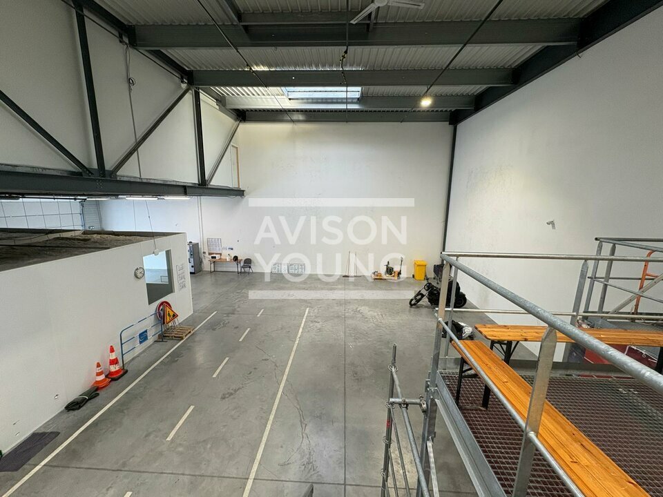 AVISON YOUNG LOCATION-LOCAL D'ACTIVITE-VILLENEUVE-LA-GARENNE-92