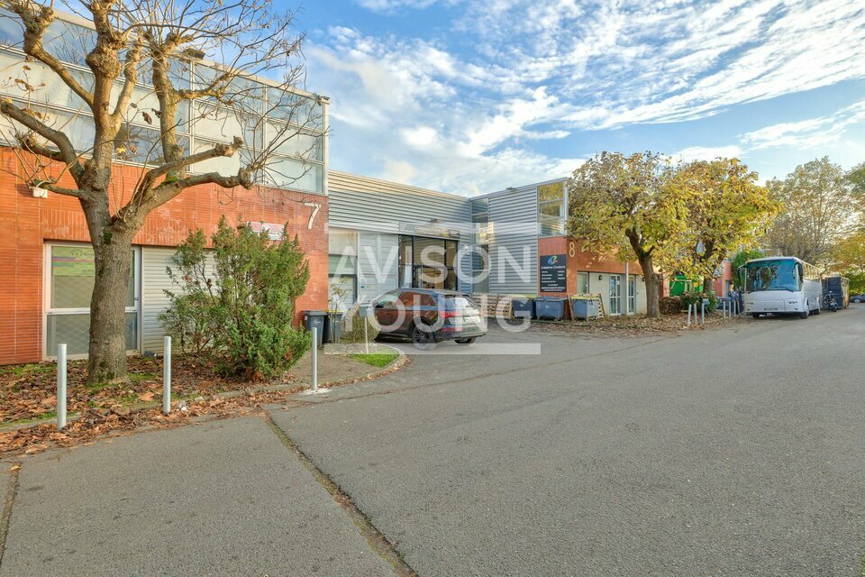 AVISON YOUNG LOCATION-LOCAL D'ACTIVITE-GONESSE-95
