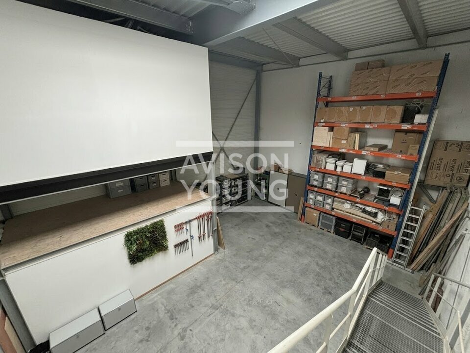 AVISON YOUNG VENTE-LOCAL D'ACTIVITE-VILLEJUST-91