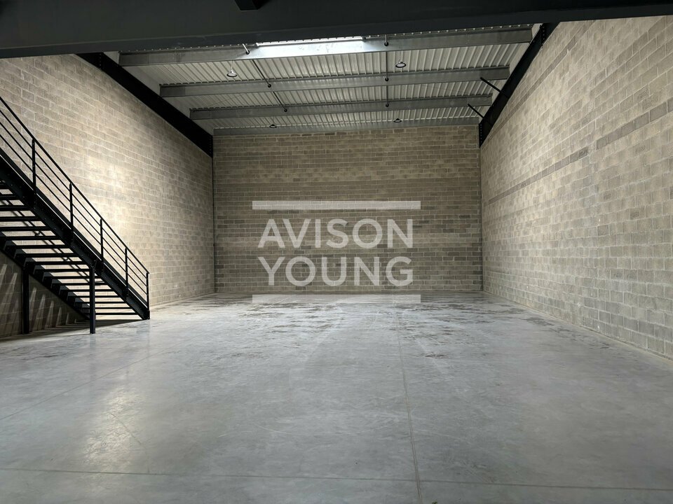 AVISON YOUNG LOCATION-LOCAL D'ACTIVITE-BONDOUFLE-91