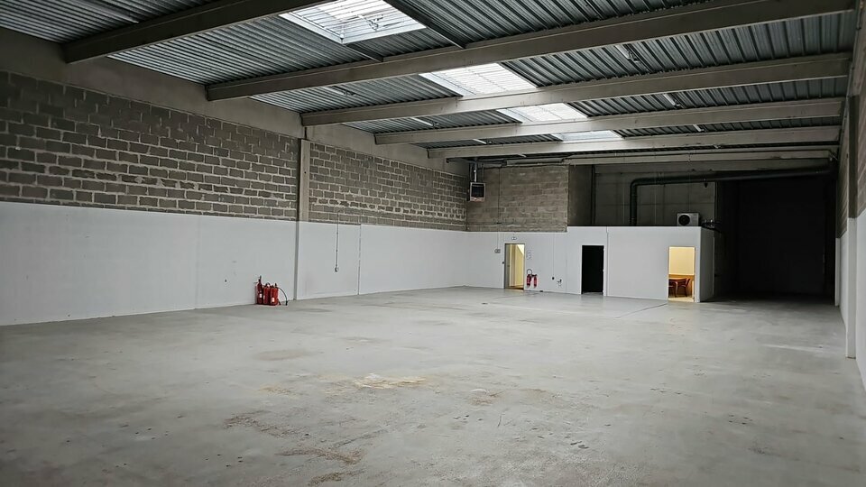 AVISON YOUNG LOCATION-LOCAL D'ACTIVITE-HERBLAY-SUR-SEINE-95