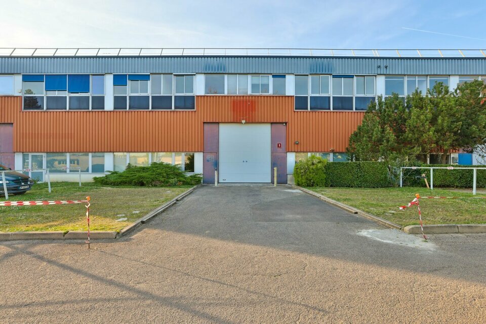 AVISON YOUNG LOCATION-LOCAL D'ACTIVITE-TRAPPES-78