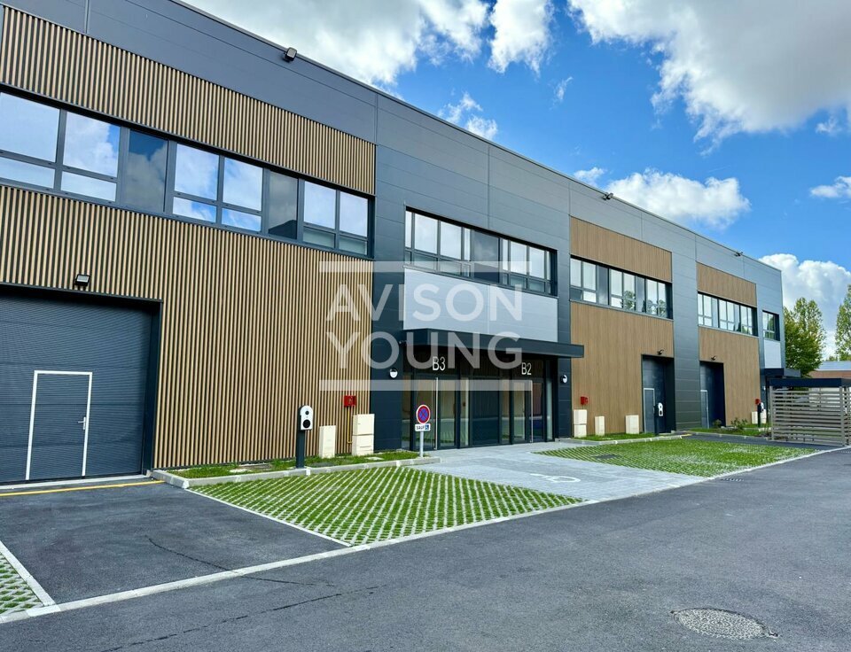 AVISON YOUNG LOCATION-LOCAL D'ACTIVITE-TRAPPES-78