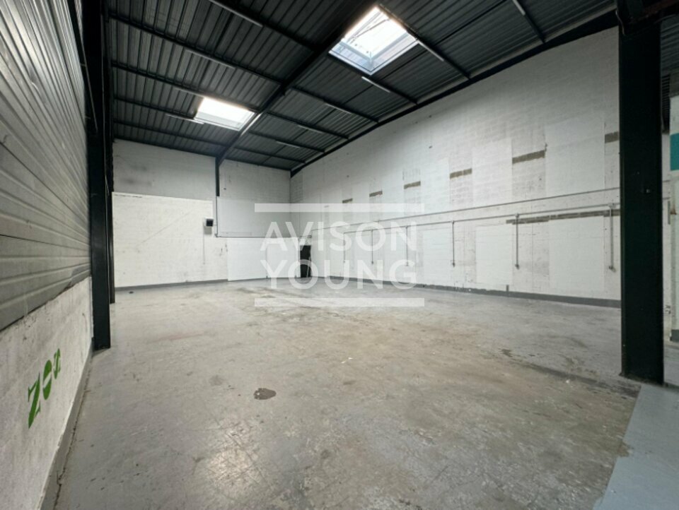 AVISON YOUNG LOCATION-LOCAL D'ACTIVITE-MASSY-91