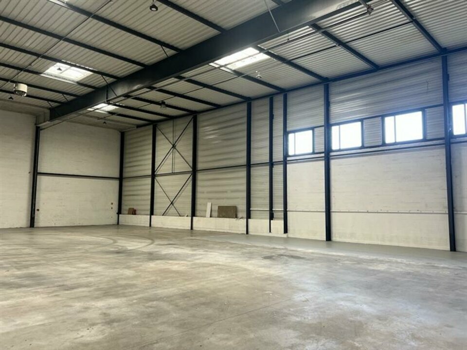 AVISON YOUNG LOCATION-LOCAL D'ACTIVITE-VILLENEUVE-LA-GARENNE-92