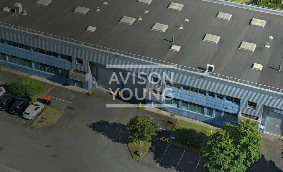 AVISON YOUNG LOCATION-LOCAL D'ACTIVITE-LA_COURNEUVE-93