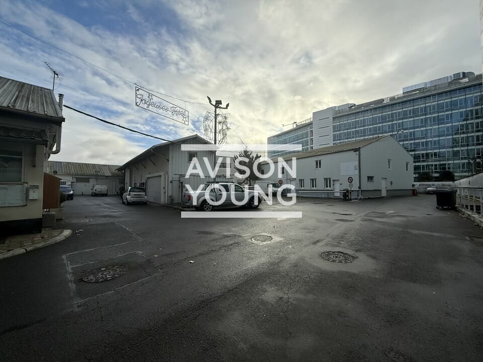AVISON YOUNG LOCATION-LOCAL D'ACTIVITE-SAINT-DENIS-93