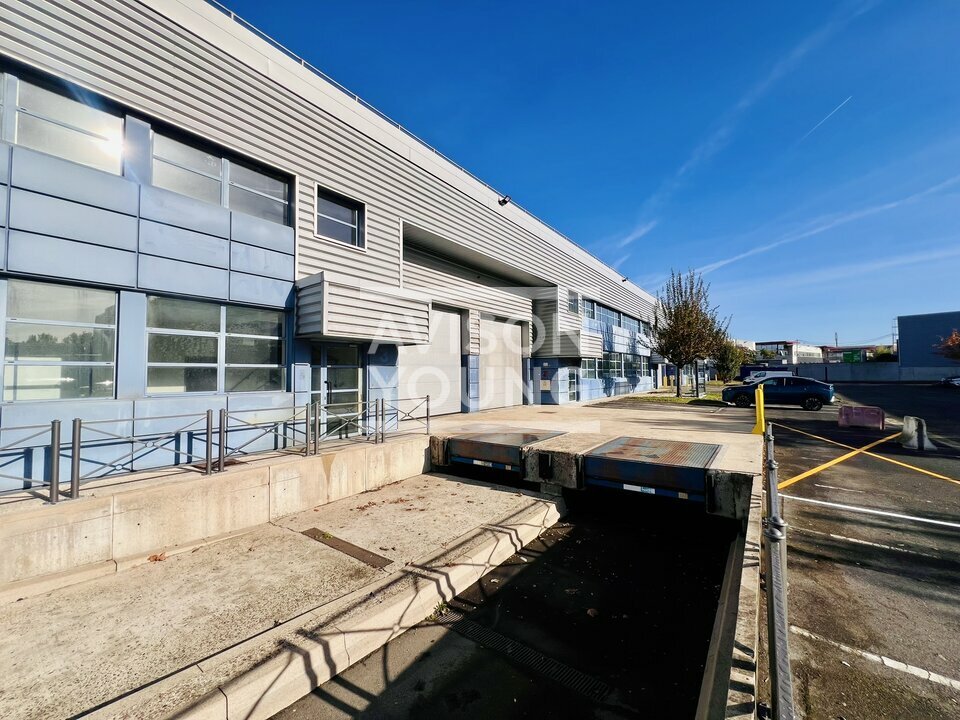 AVISON YOUNG LOCATION-LOCAL D'ACTIVITE-LA_COURNEUVE-93