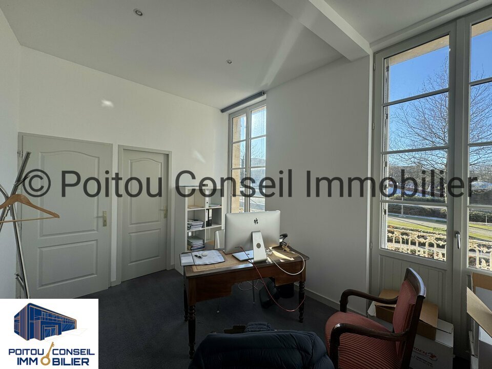 POITOU CONSEIL IMMOBILIER LOCATION-BUREAUX-NIORT-79