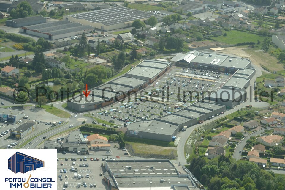 POITOU CONSEIL IMMOBILIER LOCATION-LOCAL COMMERCIAL-PARTHENAY-79