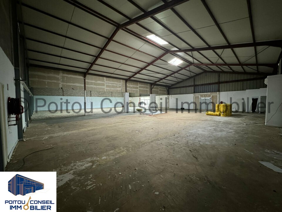 POITOU CONSEIL IMMOBILIER LOCATION-LOCAL COMMERCIAL-CHAURAY-79