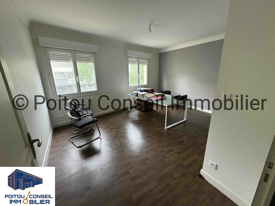 POITOU CONSEIL IMMOBILIER LOCATION-BUREAUX-NIORT-79