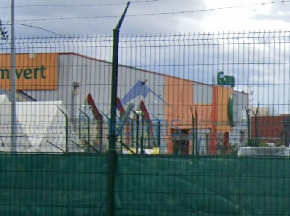 KORTIS LOCATION-LOCAL COMMERCIAL-SAINT_PRIEST-69