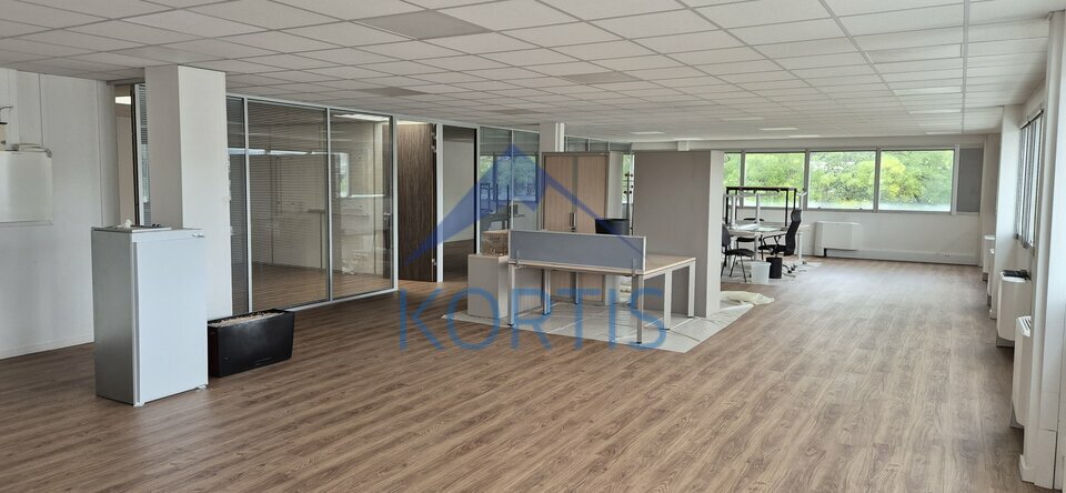 KORTIS LOCATION-BUREAUX-BRON-69