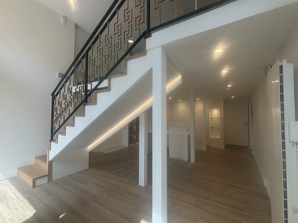 CENTURY21 ALP IMMO CONFIANCE CESSION-LOCAL COMMERCIAL-AIX_LES_BAINS-73