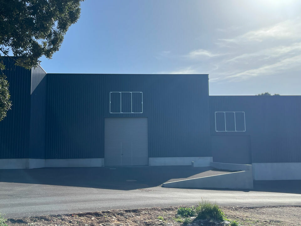 STENEN LOCATION-LOCAL D'ACTIVITE-SIGNES-83