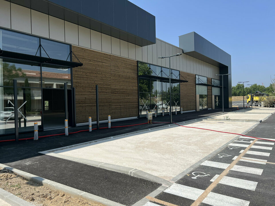 STENEN LOCATION-LOCAL COMMERCIAL-SALON_DE_PROVENCE-13