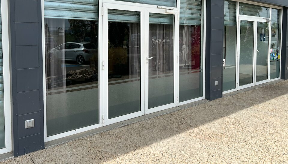 STENEN LOCATION-LOCAL COMMERCIAL-EGUILLES-13