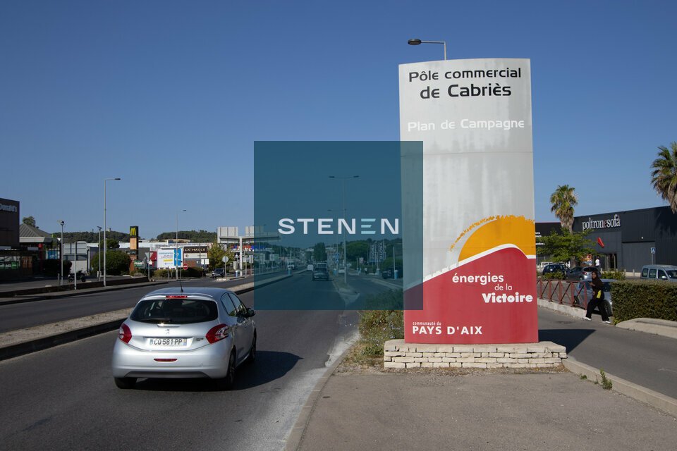 STENEN LOCATION-LOCAL COMMERCIAL-CABRIES-13