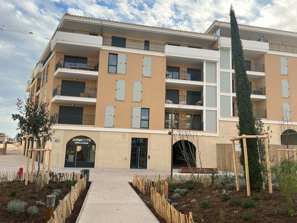 STENEN LOCATION-LOCAL COMMERCIAL-AIX-EN-PROVENCE-13