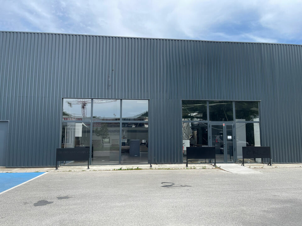 STENEN LOCATION-LOCAL COMMERCIAL-GEMENOS-13